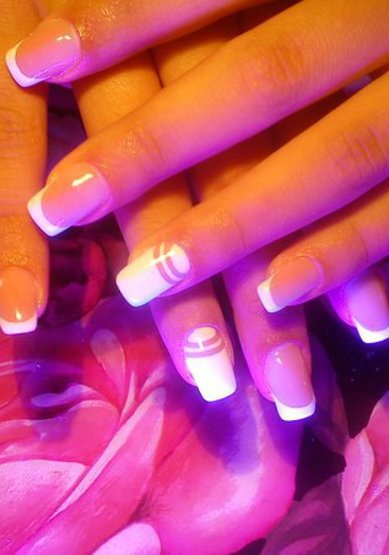 Свадебный маникюр Наращивание на типсах+ дизайн френч (Е18331) - Мобильный салон красоты Егоза...